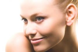 Косметика, улучшающая цвет лица Как выровнять кожу лица в домашних условиях