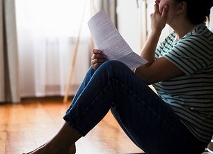 «Тебя грызут изнутри» Тысячи россиян уверены, что умирают от таинственной болезни. Почему врачи не могут им помочь?
