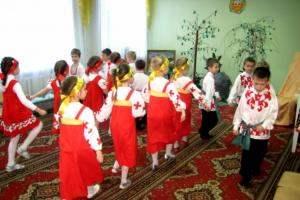 Scenariul orei educaționale „Eroi ruși în arta populară Dans rusesc interpretat de fete